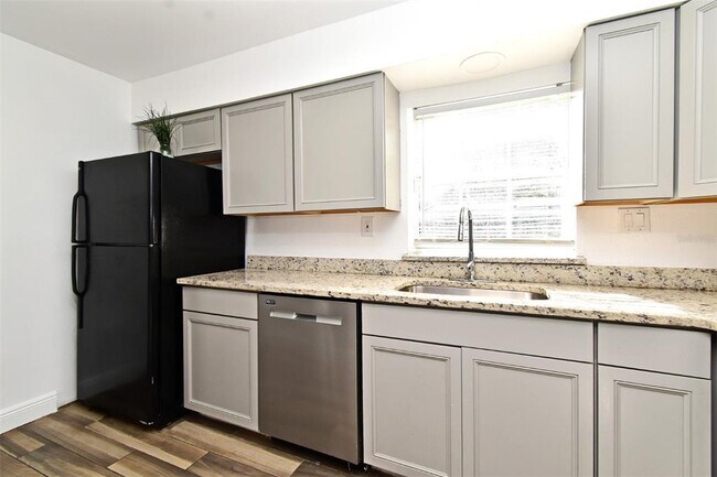 Building Photo - 3057 Aaron Burr Ave
