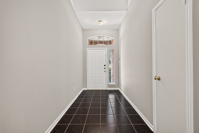 Building Photo - 17123 Pecan Acres Dr