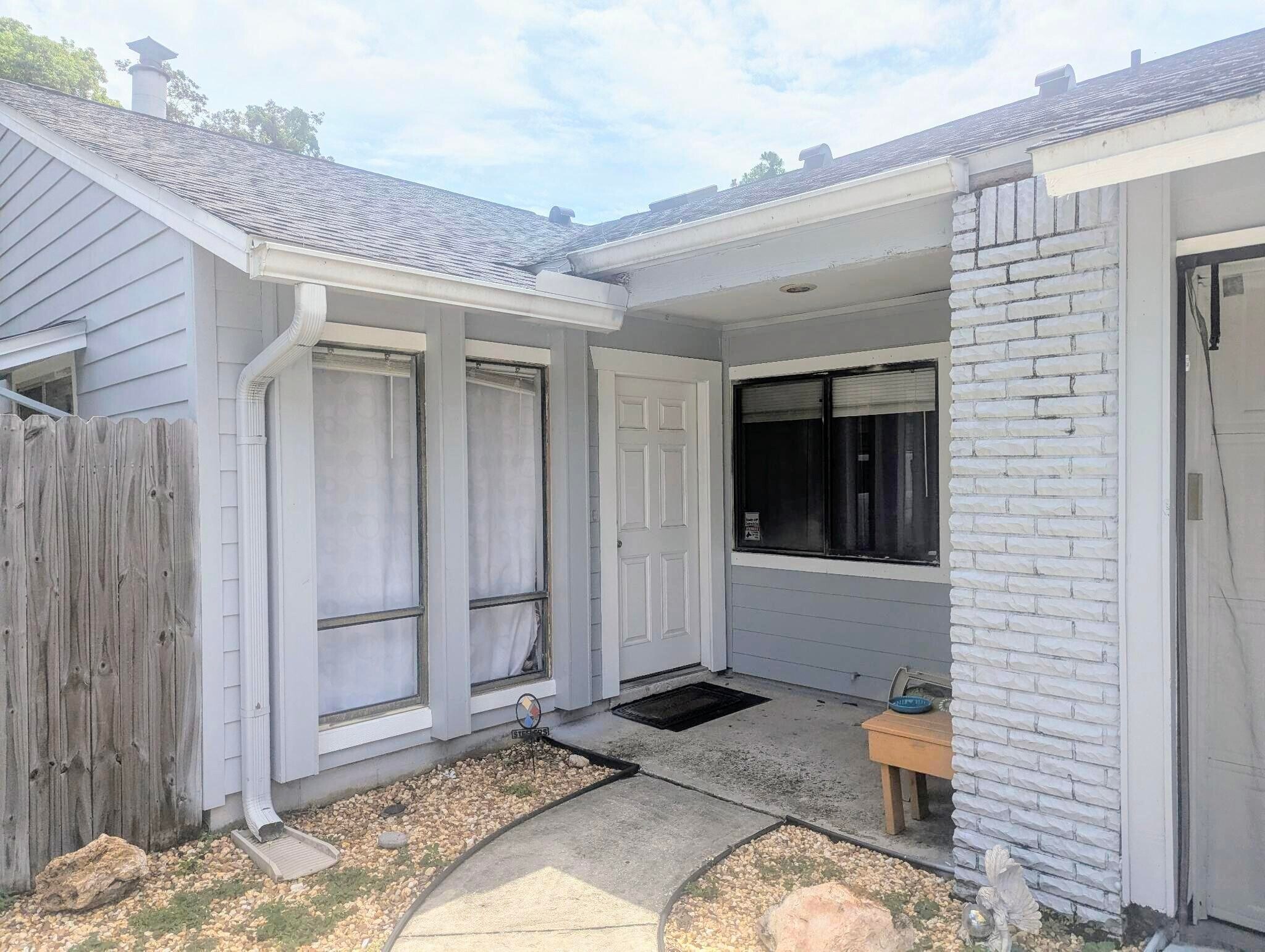 Building Photo - 941 Robinhood Ct