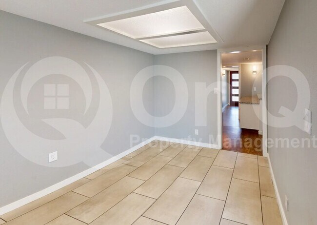 Building Photo - 3014 Tres Logos Ln