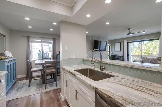 Building Photo - 9392 Twin Trails Dr