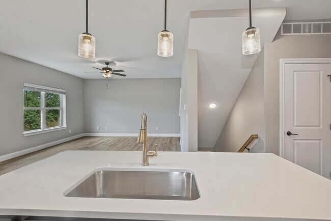 Building Photo - 622 Rapp Dr