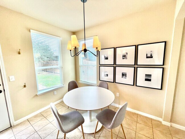 Building Photo - House for Lease in North Austin!