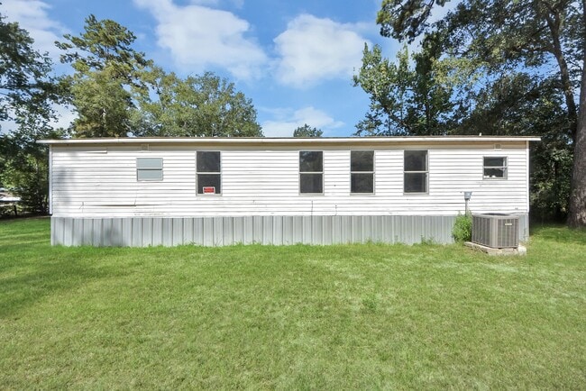 Building Photo - 14009 Rustic Ln