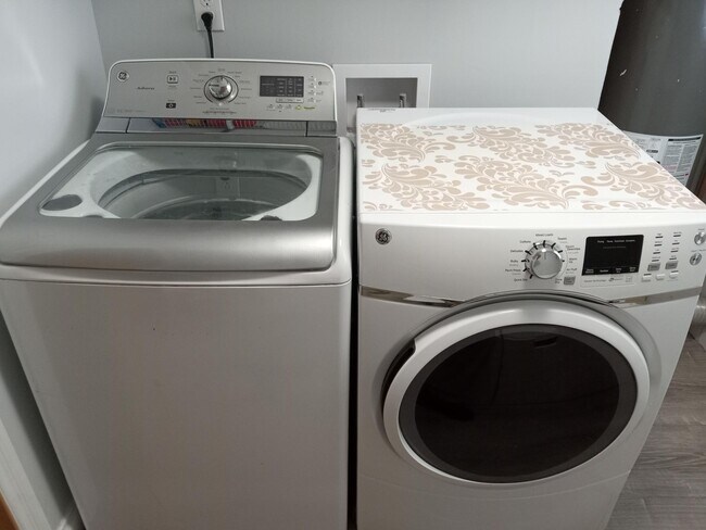 Large capacity washer and dryer included! - 1400 Zenobia St