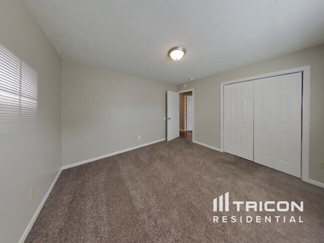 Building Photo - 12115 Mockernut Ct