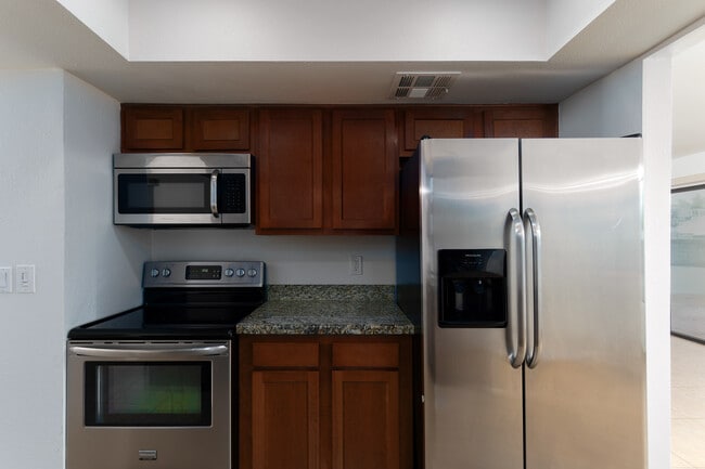 Building Photo - 7711 E 39th St