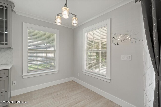 Building Photo - 744 Dewdrop Loop