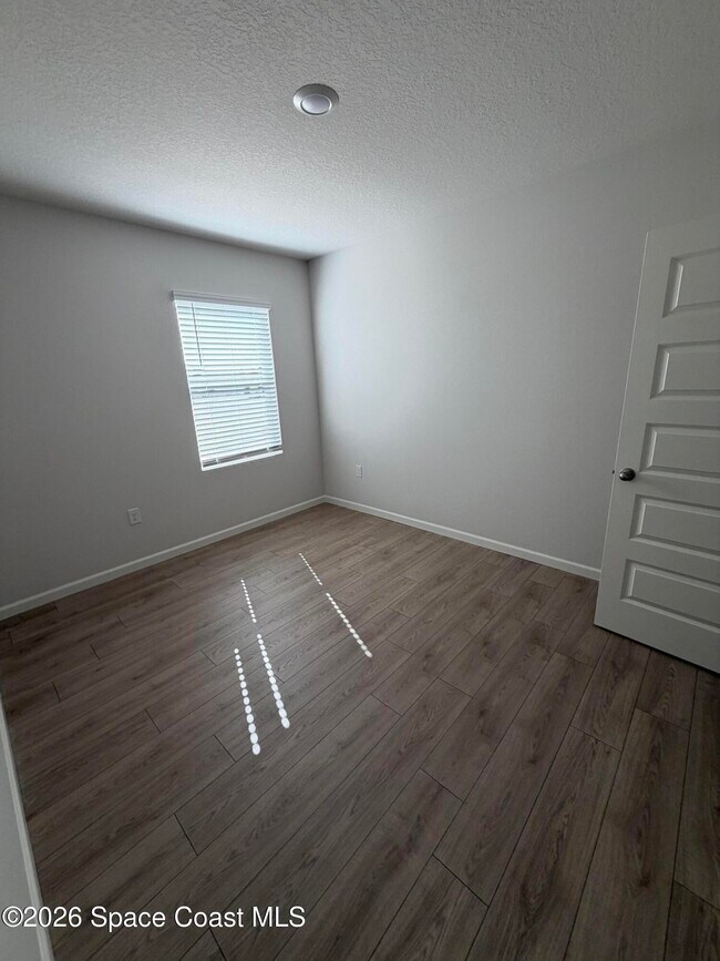 Building Photo - 1434 Garabaldi Cir SE