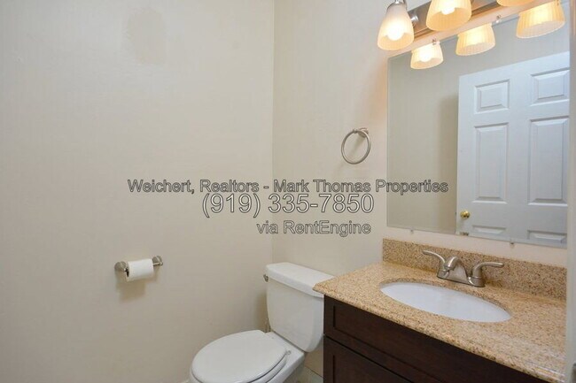 Building Photo - 425 Summerwalk Cir