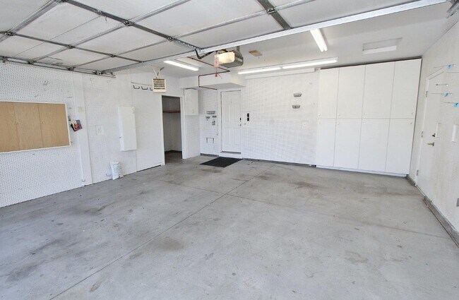 Building Photo - 2722 N Snow Goose Way