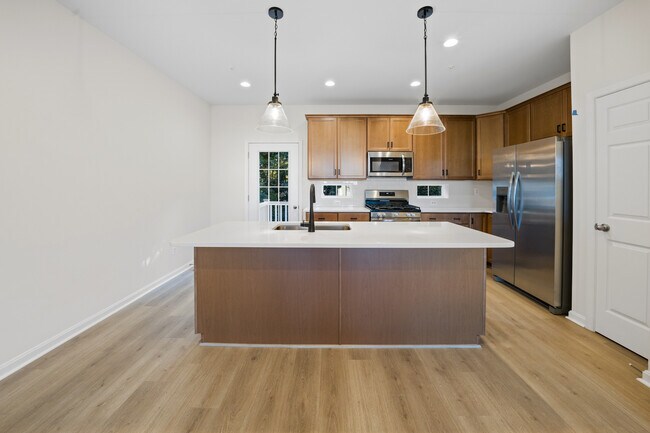 Building Photo - 375 Tumblers Wy