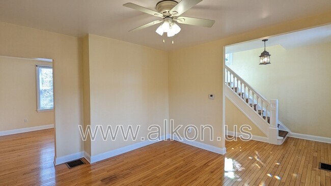 Building Photo - 1401 Nobles Ln