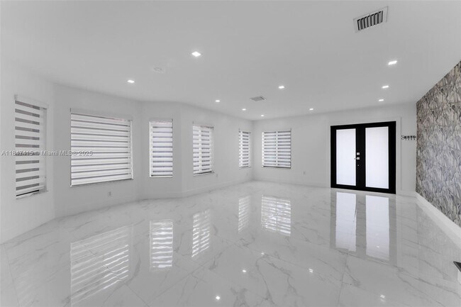 Building Photo - 12403 SW 140th St