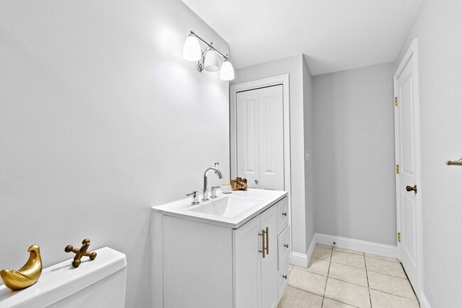 Building Photo - 22 Broad Oak Way