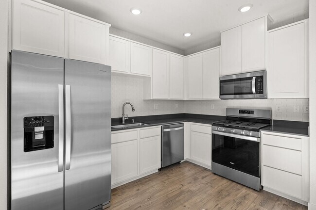 Building Photo - The Birch - - 3 Bedroom, 2.5 Bath single f...