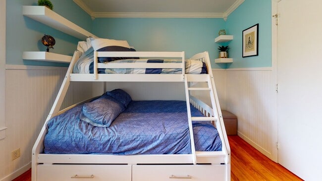 Building Photo - 110 Pinecliff Dr