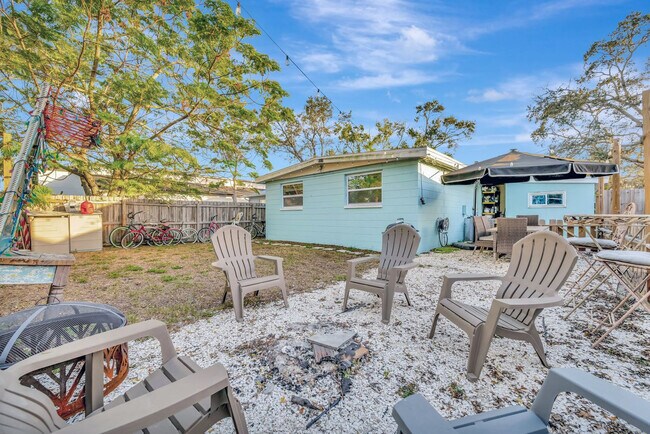 Building Photo - 5025 9th Ave S