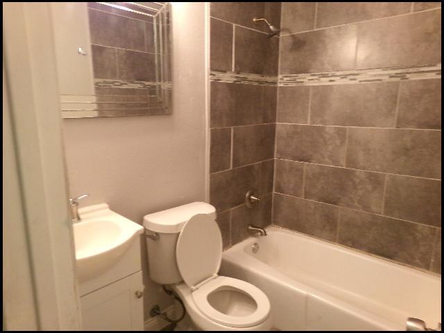 Building Photo - 9216 W 6th St