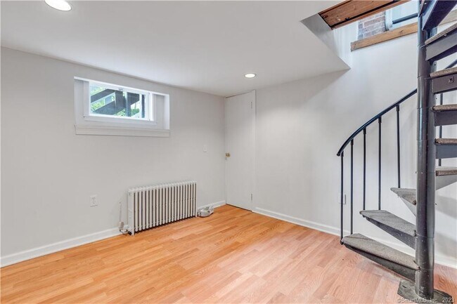 Building Photo - 239 Bradley St