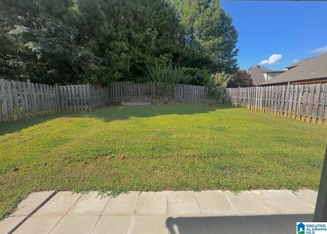 Building Photo - 102 Kingston Ct