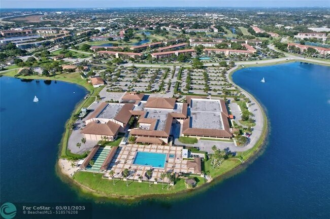 Building Photo - 12600 SW 5th Ct
