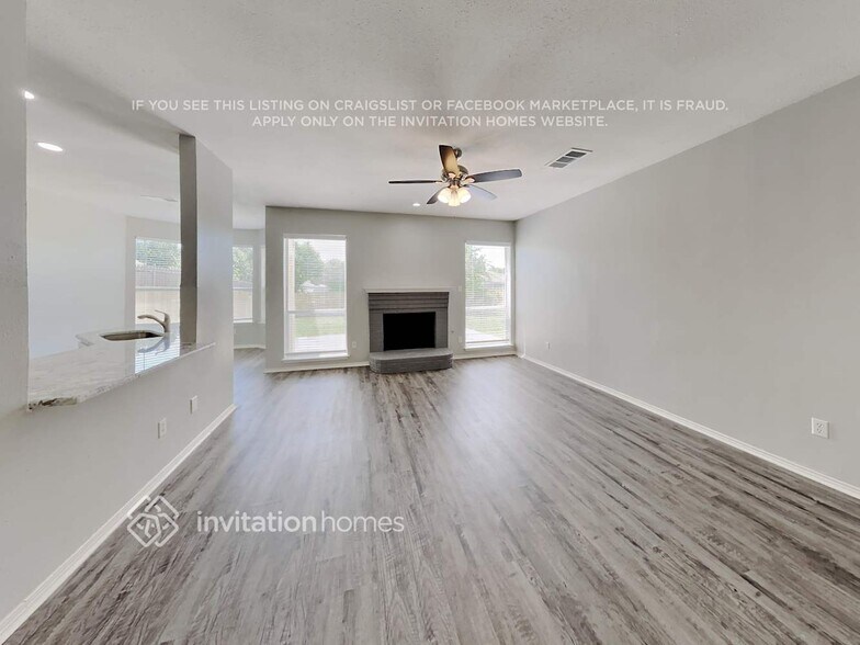 Building Photo - 828 Sansome Dr