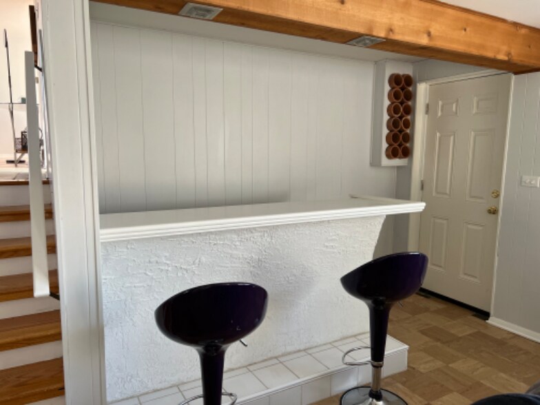 Building Photo - 510 Lasalle St