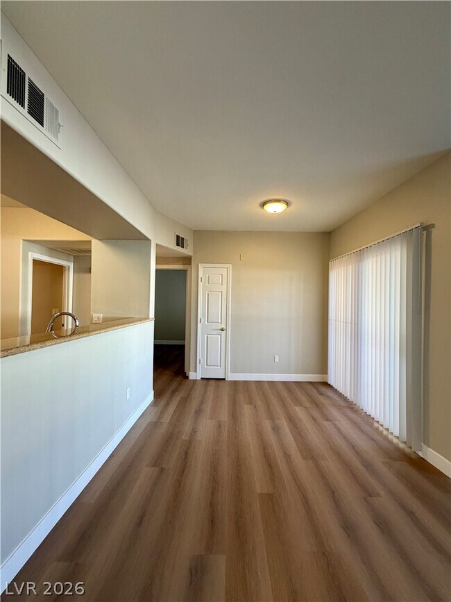 Building Photo - 8000 W Badura Ave