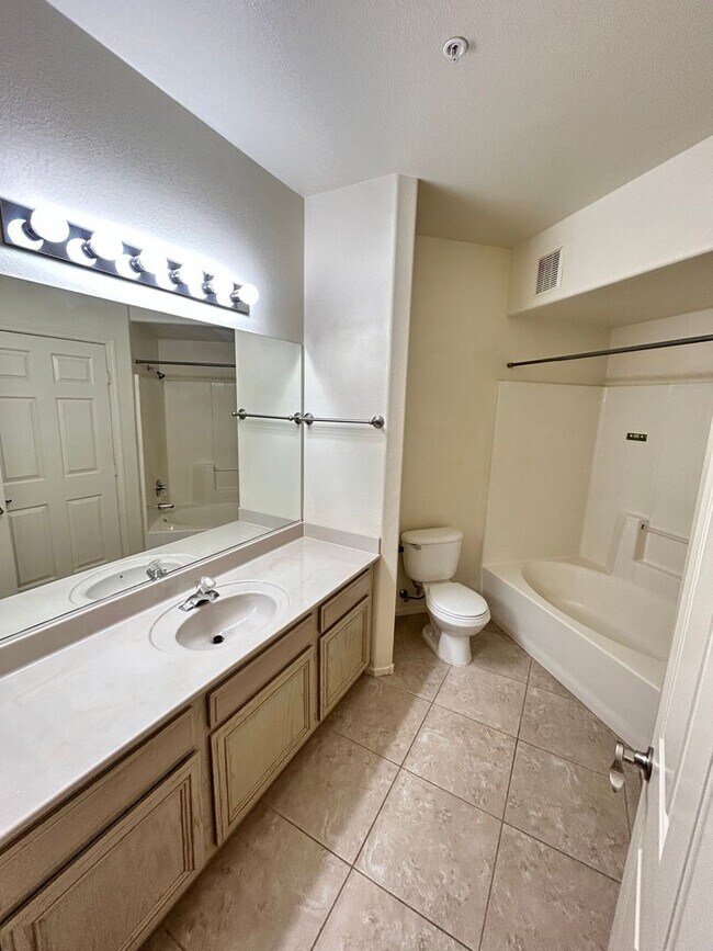 Building Photo - 7143 S Durango Dr