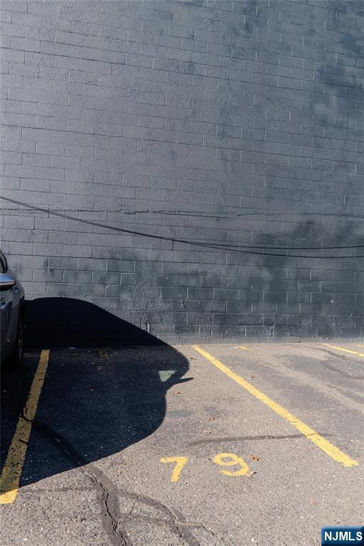 Building Photo - 5 Linden St