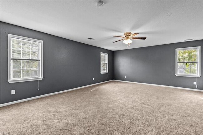 Building Photo - 6423 Dove St