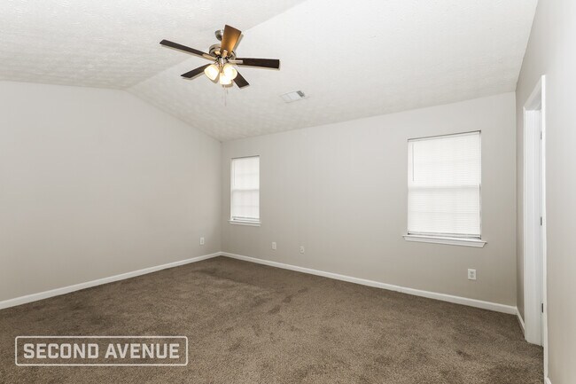 Building Photo - 226 Fern Ct