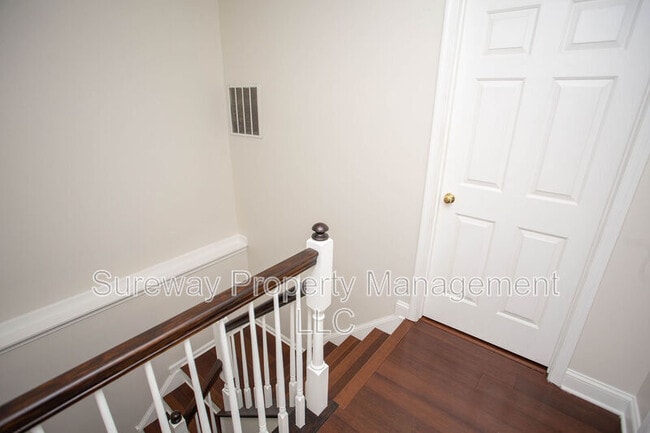 Building Photo - 130 Mount Vernon Ct