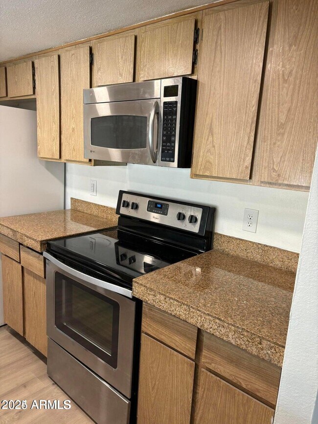 Building Photo - 3903 S Juniper St