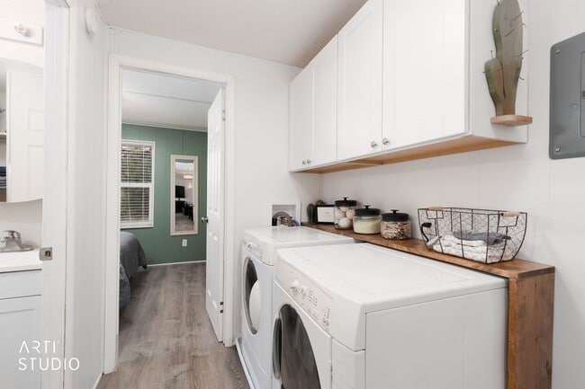 Building Photo - Charming fully furnished 2-bedroom + office home in Beaver Dam, AZ!