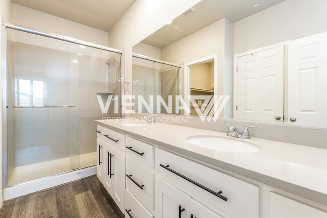 Building Photo - 4120 Gossamer St