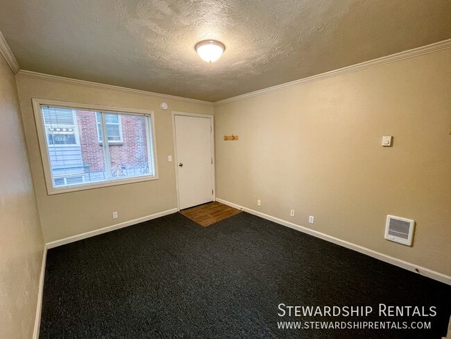 Building Photo - 1827 Harris St