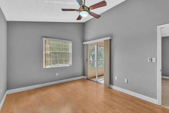 Building Photo - 5200 NW 31st Ave