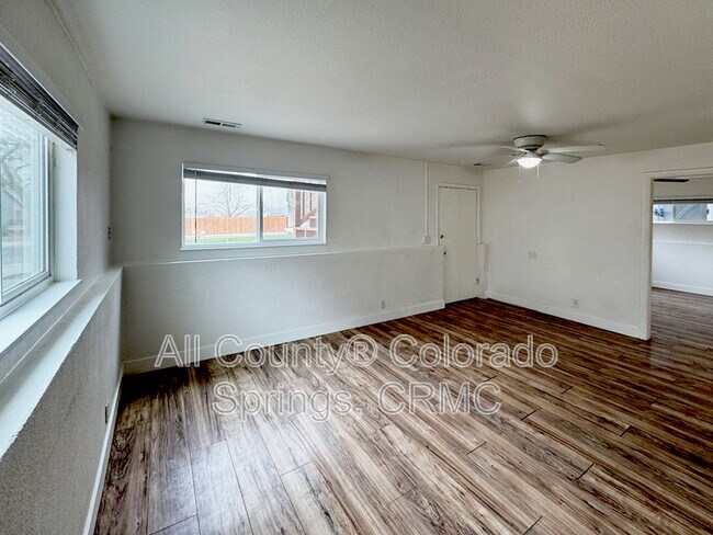 Building Photo - 1340 Westend Ave