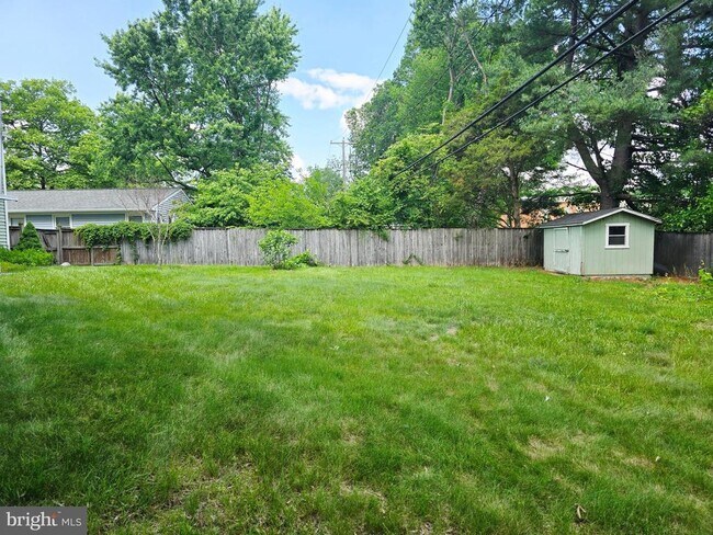 Building Photo - 4025 Chelmont Ln