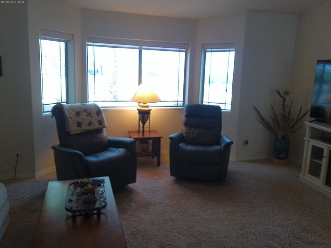 Building Photo - 2910 Swirl Dr