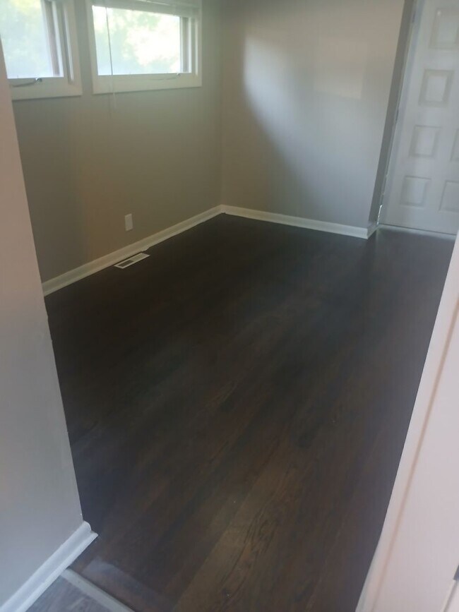 Building Photo - NO SECURITY DEPOSIT! Beautiful 3 Bedroom Home