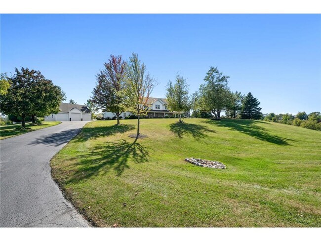 Building Photo - 9520 Scott St