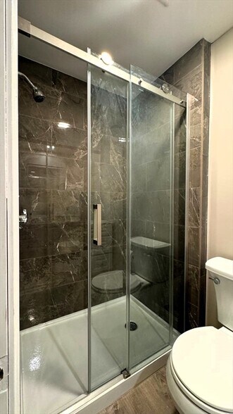 Building Photo - 220 Hamilton St