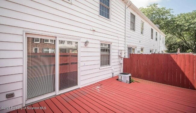 Building Photo - 166 Haverford Dr