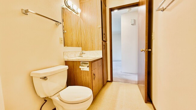 Building Photo - Two Bedroom Townhome with Yard & Attached ...
