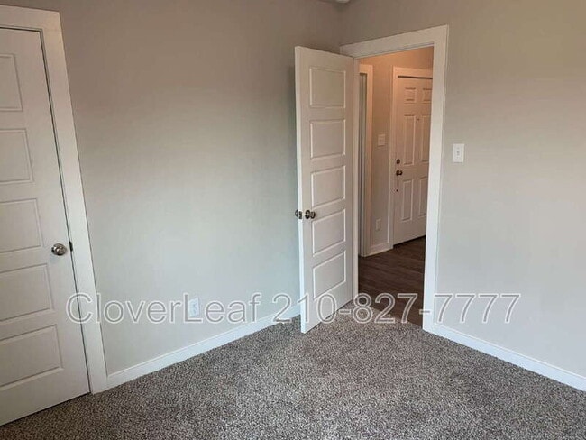 Building Photo - 708 Stonemanor Bay