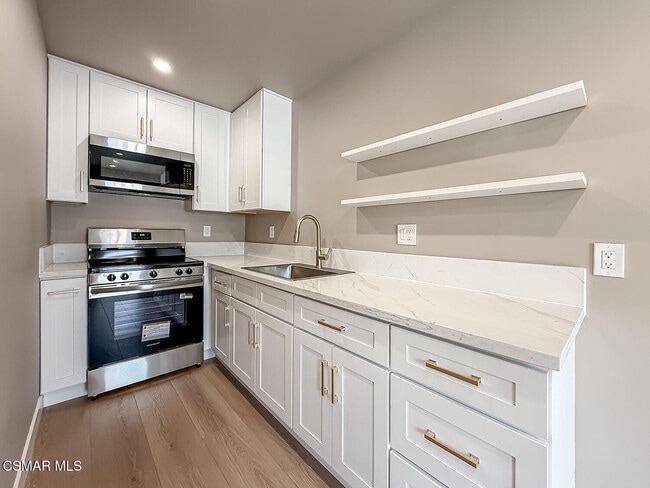 Building Photo - 11432 Acala Ave