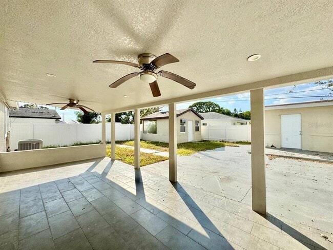 Building Photo - 6212 N Grady Ave